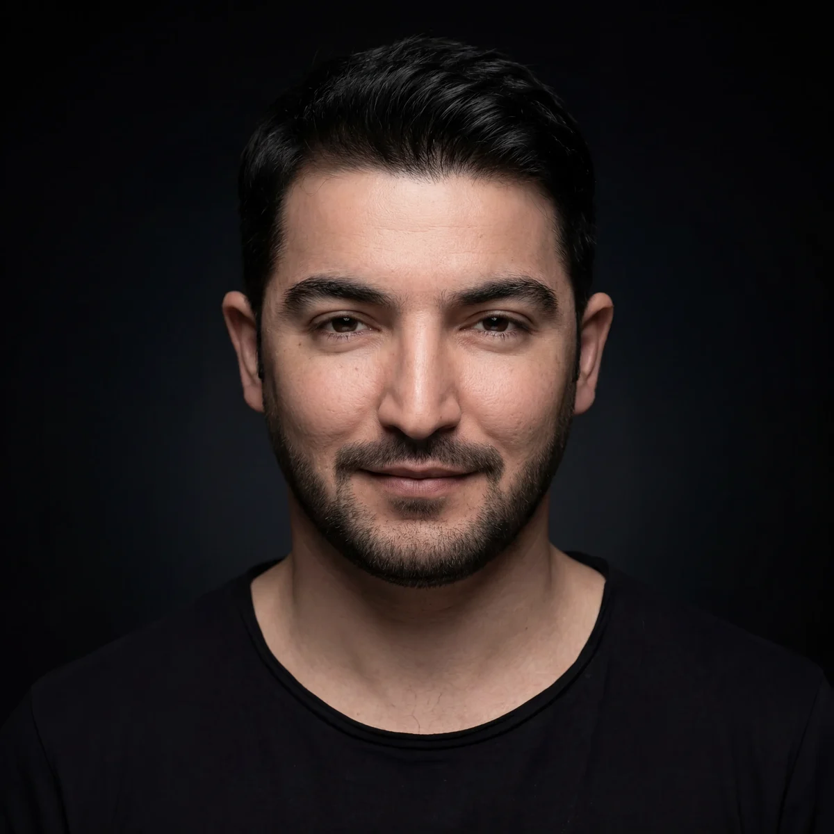 Abdulla Huseynov, yüksək səviyyəli retuşçu və AI kreativ texnoloq